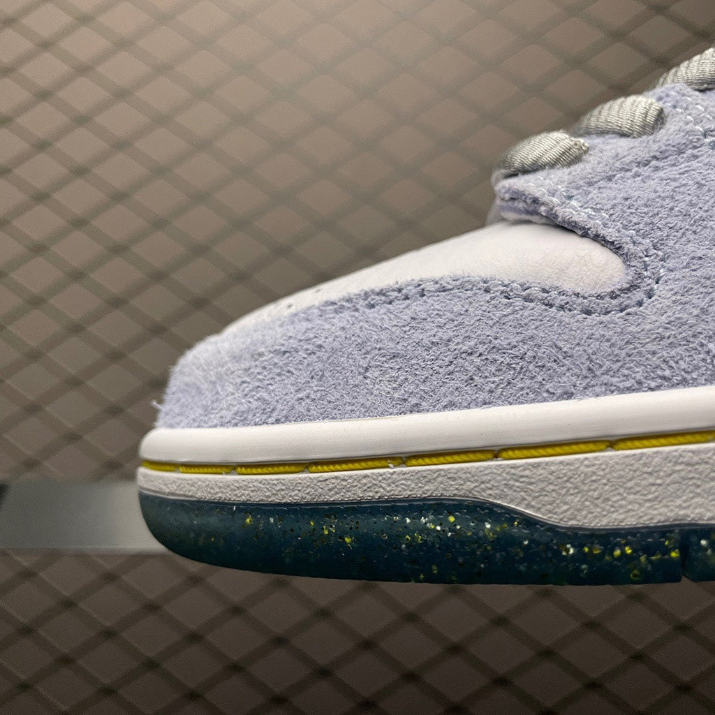 Sean Cliver X SB Dunk